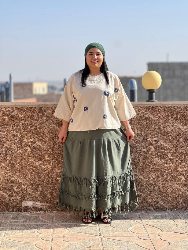 کراپ زنانه ترنم استخوانی